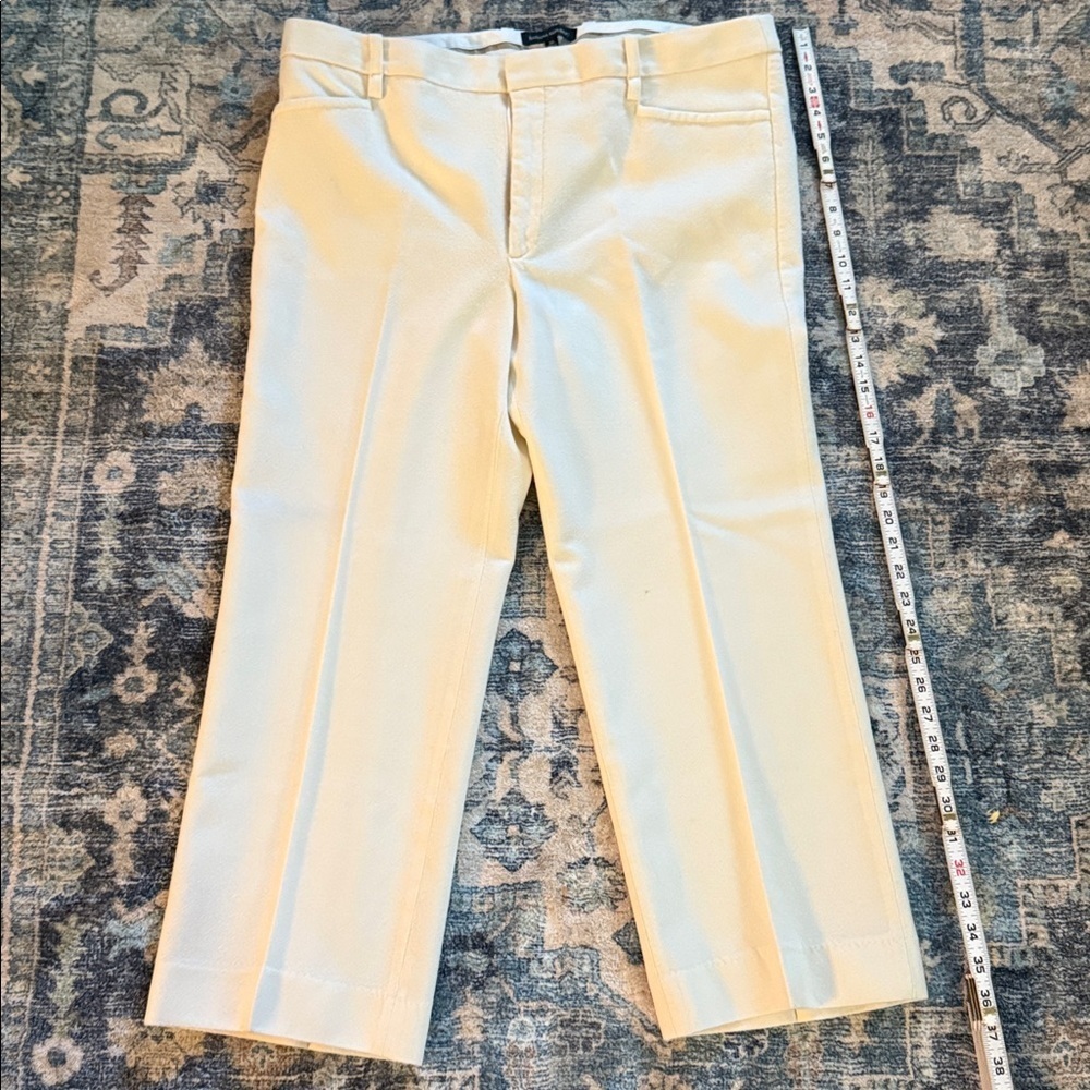 Banana Republic Cream coloured 100% wool pants. Size 16L